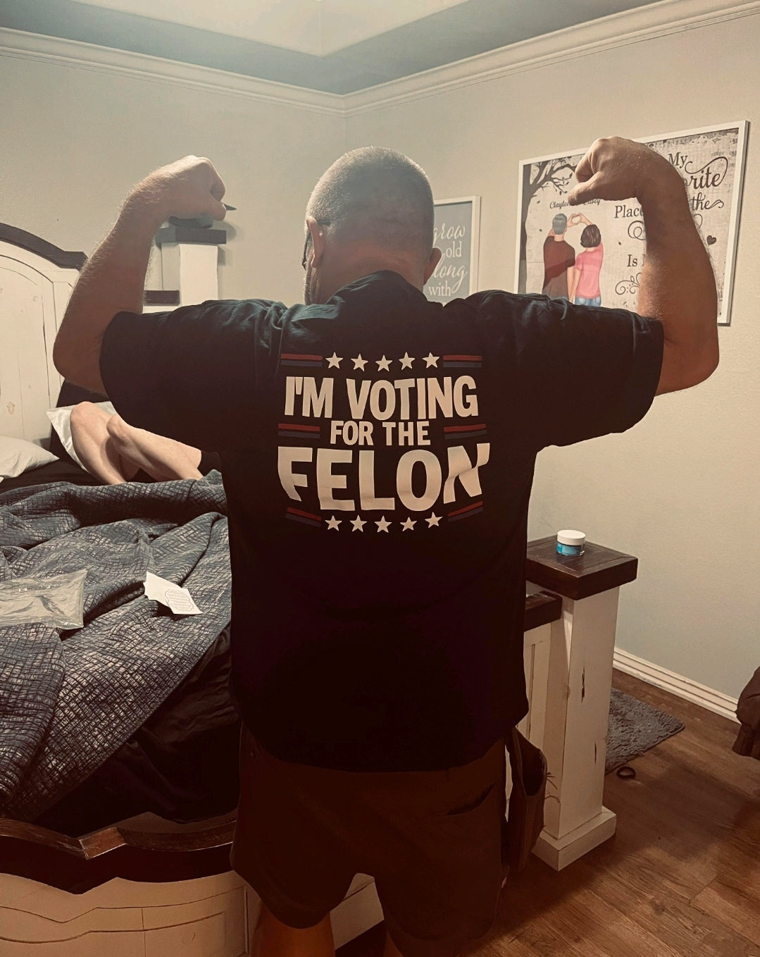 I'm voting for the felon Trump 2024 unisex size cotton t-shirts